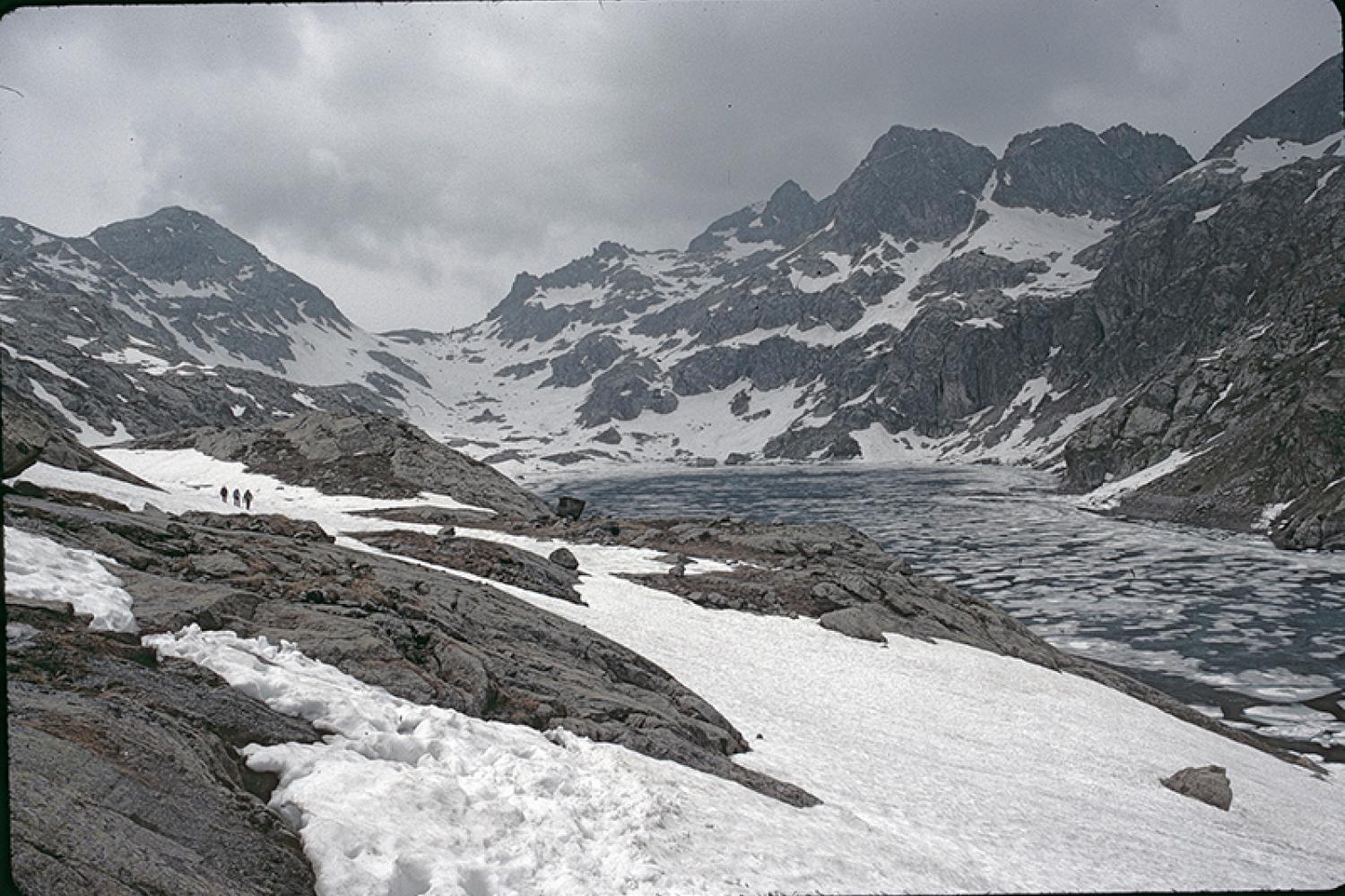 004s_06-07-1980-lac-basto-meytral-diapo-800px.jpg