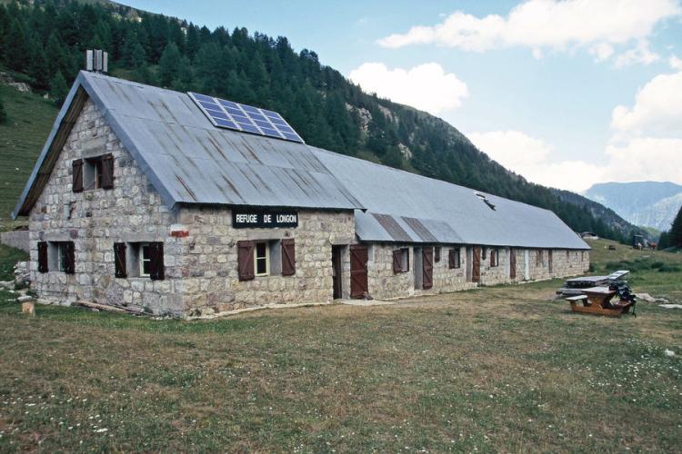 Vue extérieure du refuge de Longon - Vue extérieure du refuge de Longon